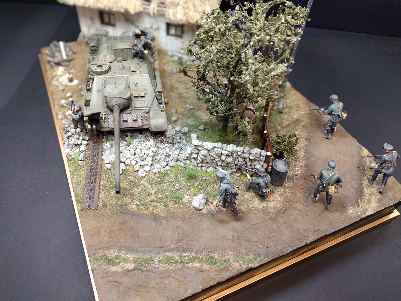 Dioramas and Vignettes: At War as at War, photo #5