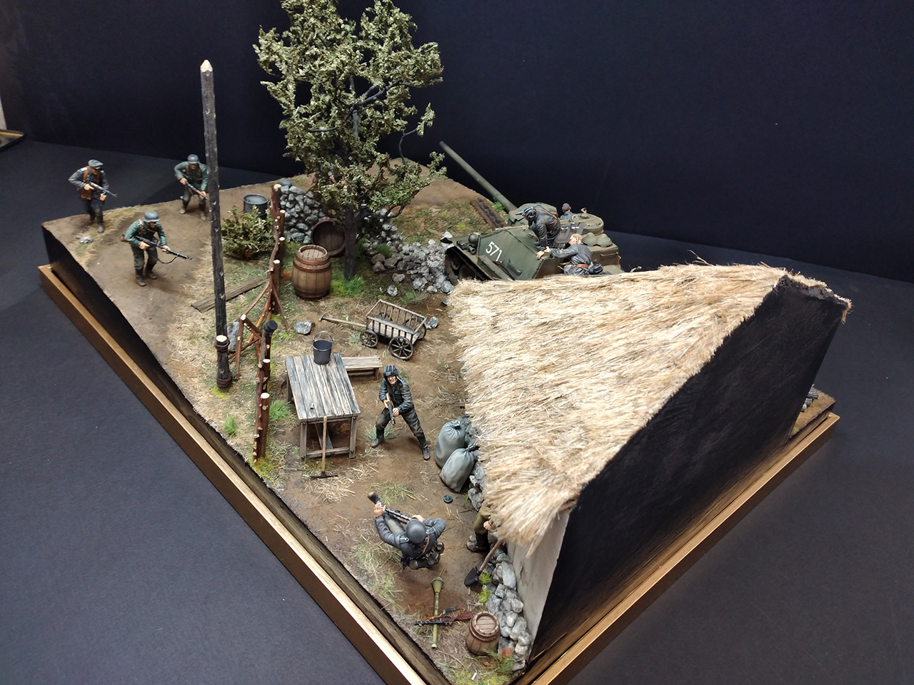 Dioramas and Vignettes: At War as at War, photo #7