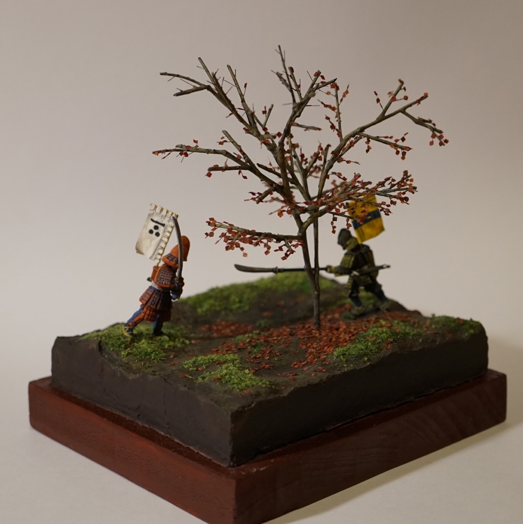 Dioramas and Vignettes: Red Leaves, photo #4