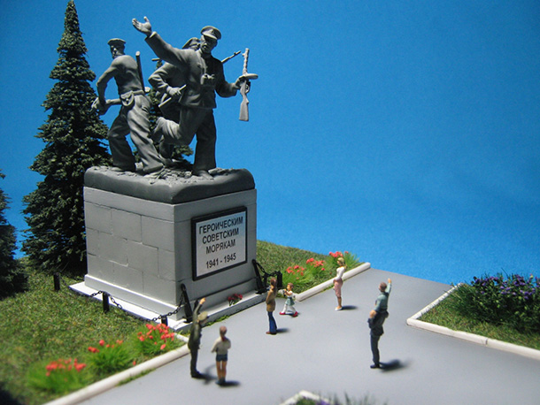 Диорамы и виньетки: Памятник Советским морякам