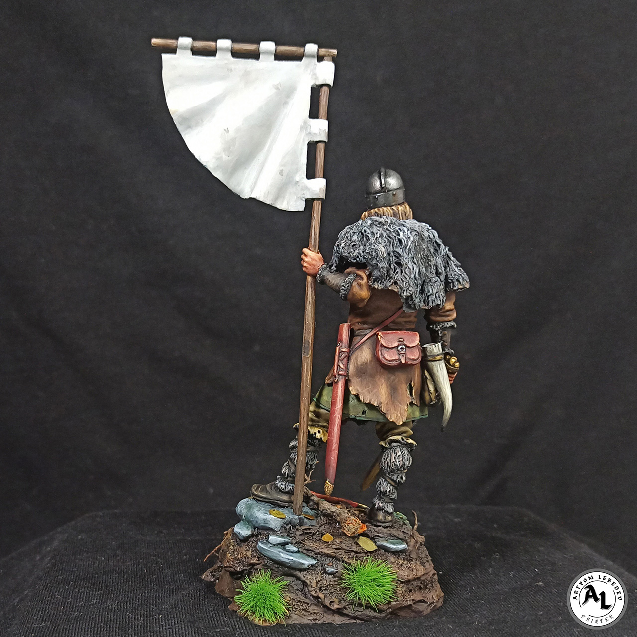 Figures: Viking with a standard, photo #4