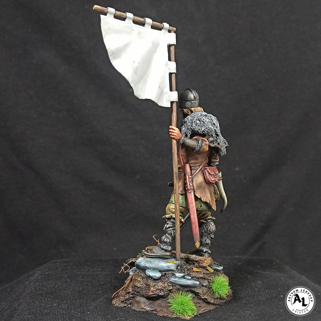 Figures: Viking with a standard, photo #8