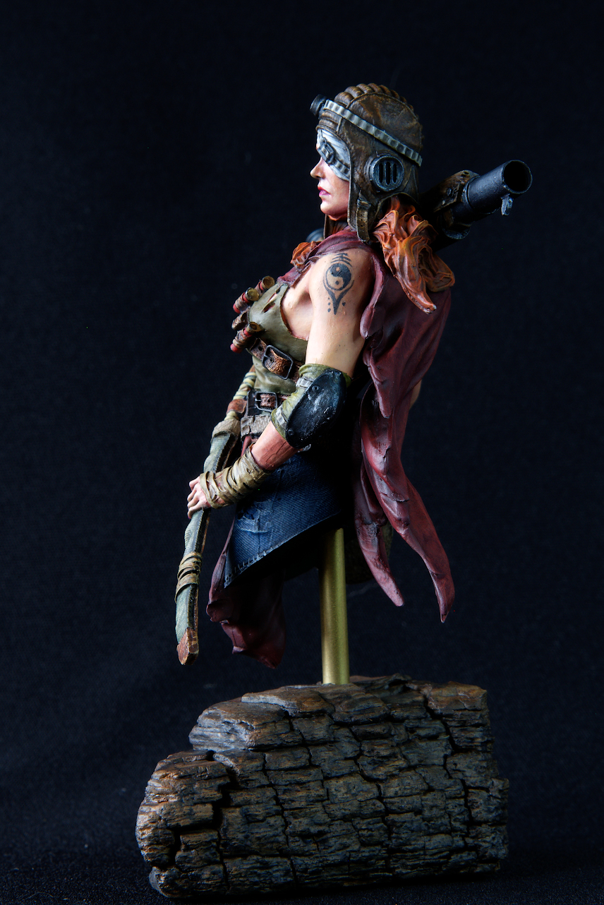 Figures: The Huntress, photo #5