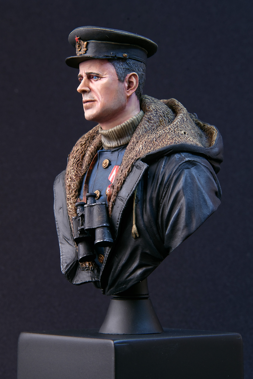 Figures: Soviet submarine commander, photo #6