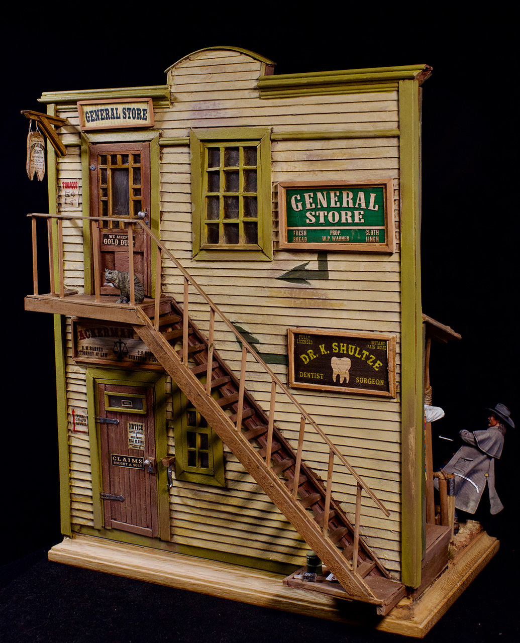 Dioramas and Vignettes: Lights, camera, action!, photo #6