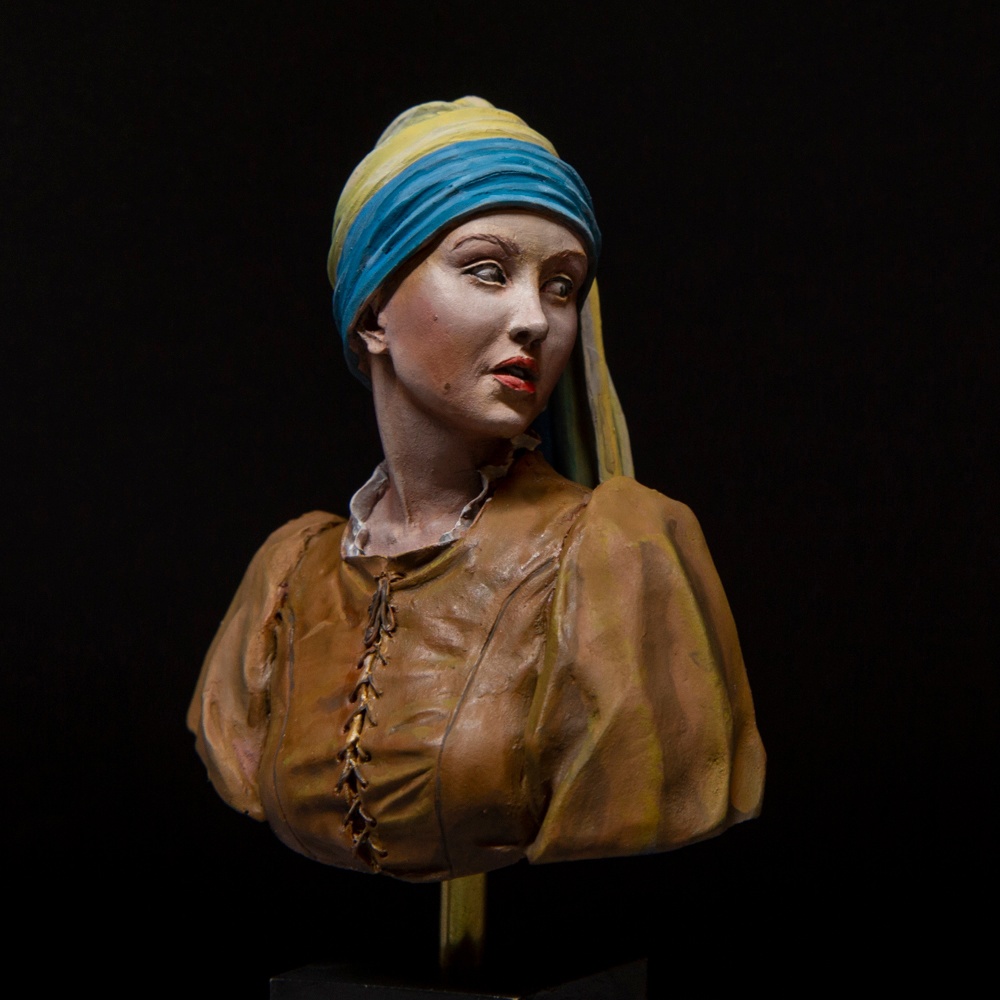 Figures: Girl with a pearl earring, photo #4