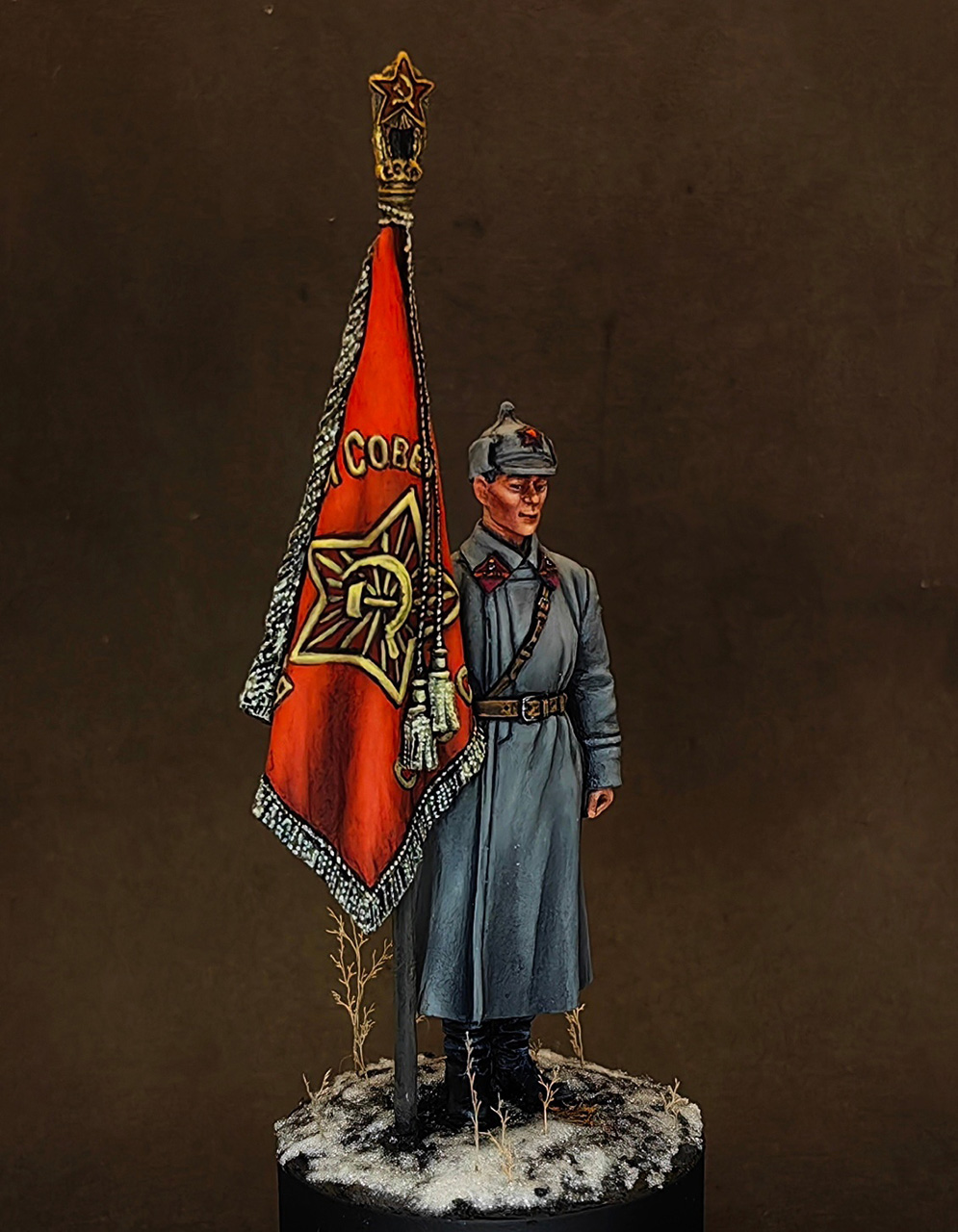 Figures: Red Army senior sergeant with the standard, 1941, photo #3