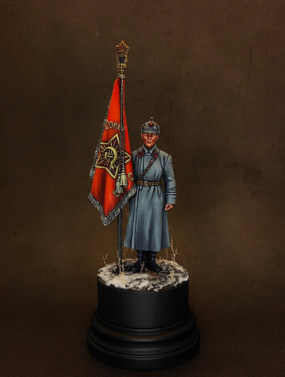 Figures: Red Army senior sergeant with the standard, 1941, photo #7