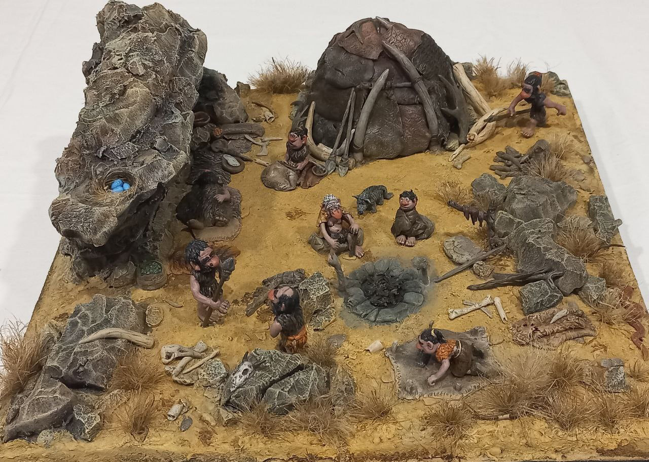 Dioramas and Vignettes: Camp of prehistoric people, photo #1
