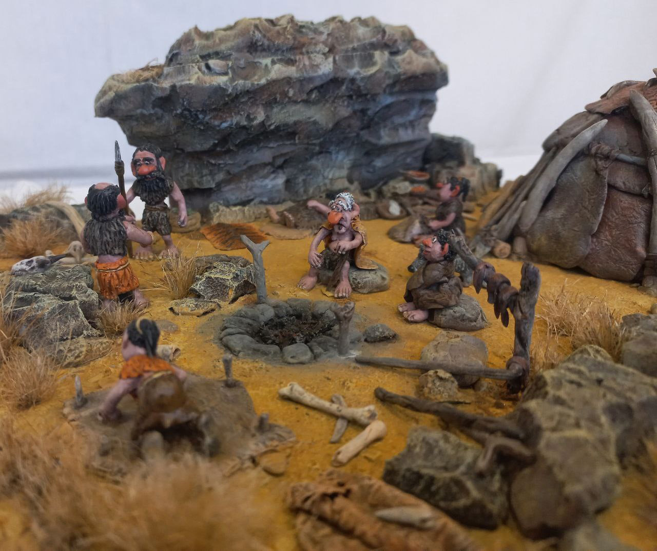 Dioramas and Vignettes: Camp of prehistoric people, photo #5