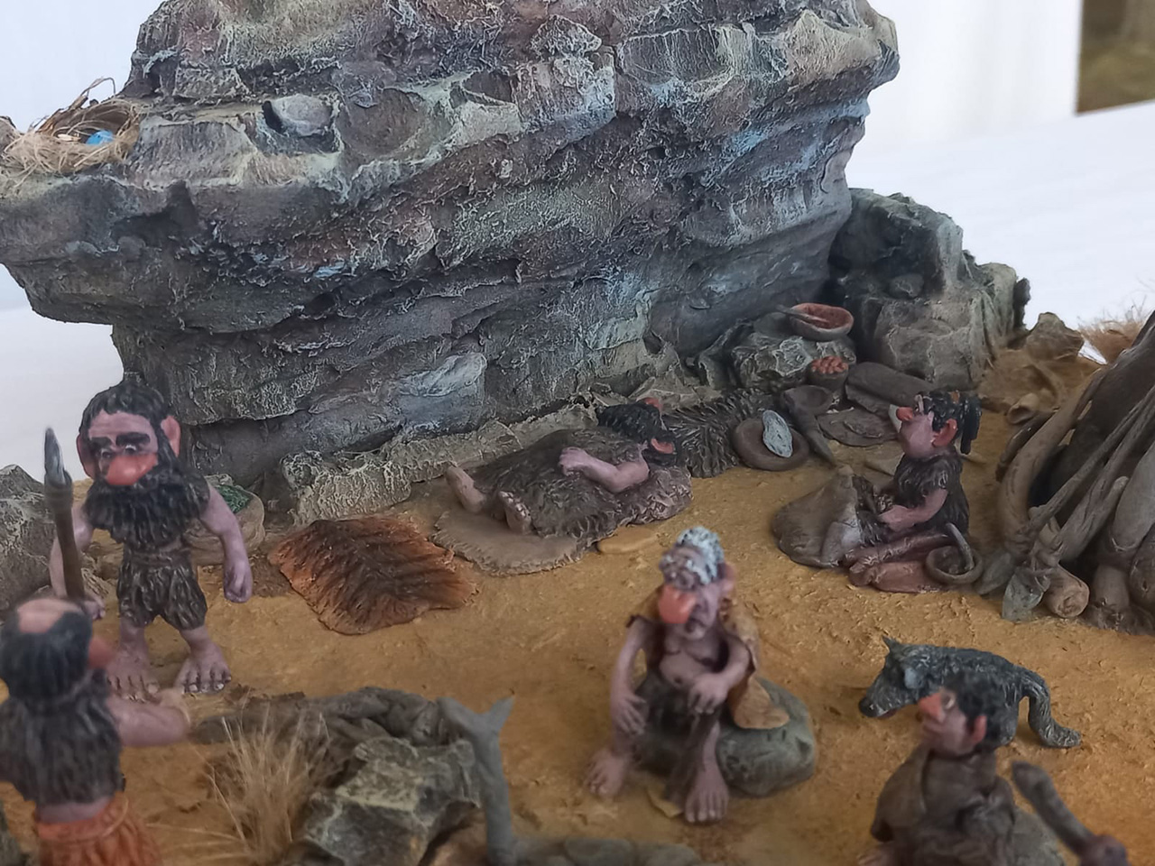 Dioramas and Vignettes: Camp of prehistoric people, photo #6