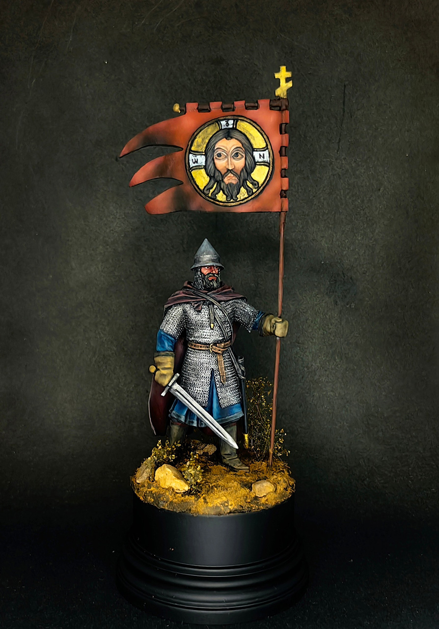 Figures: Russian warrior with the standard, photo #1