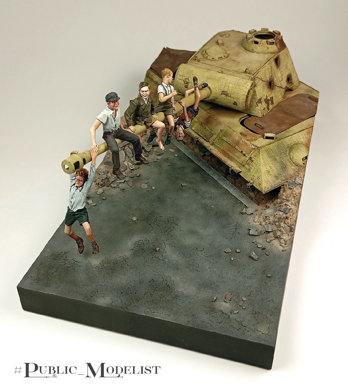 Dioramas and Vignettes: The Toy, photo #4