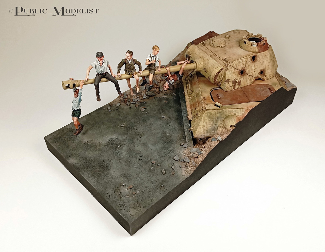 Dioramas and Vignettes: The Toy, photo #7