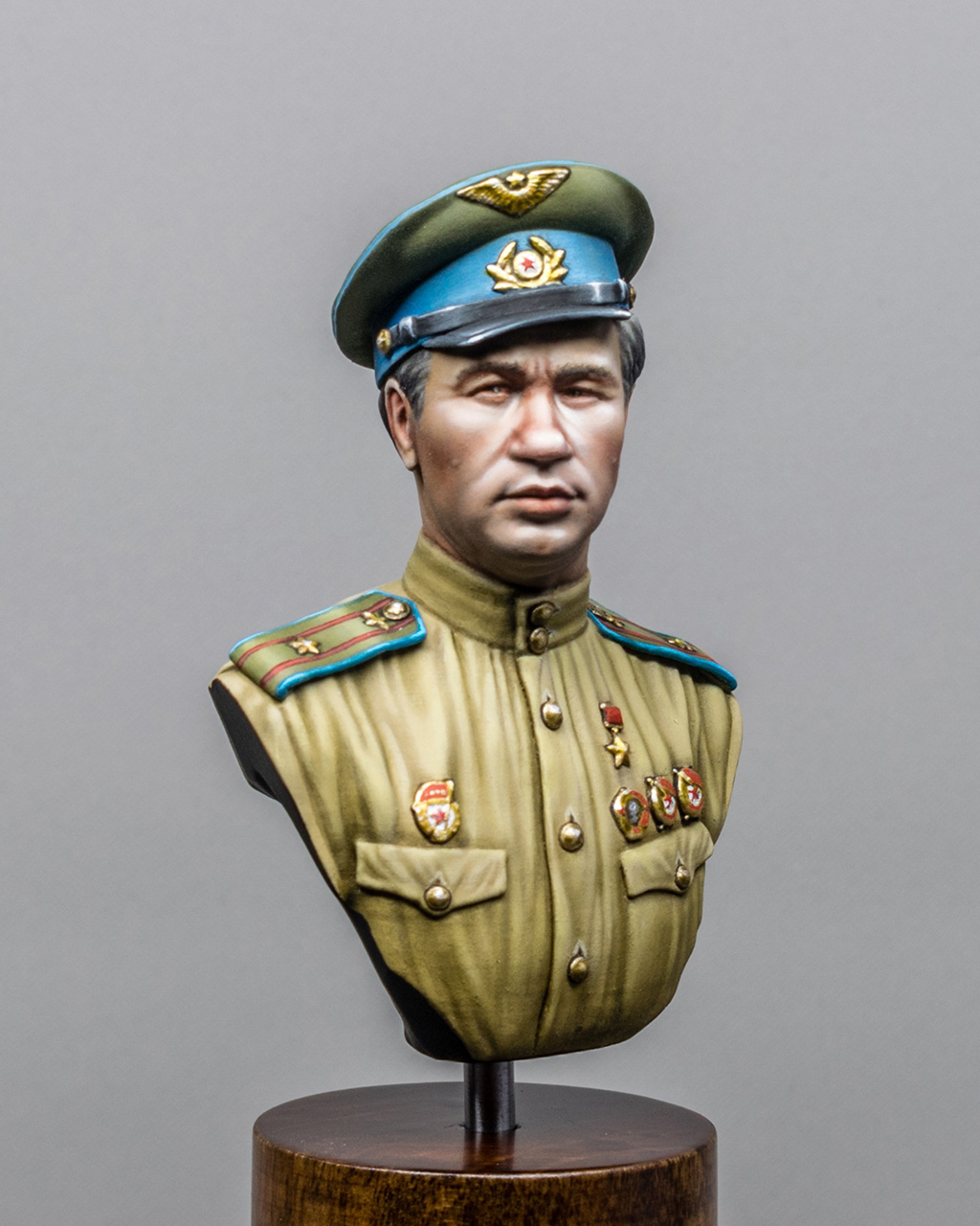 Figures: Maestro, photo #6
