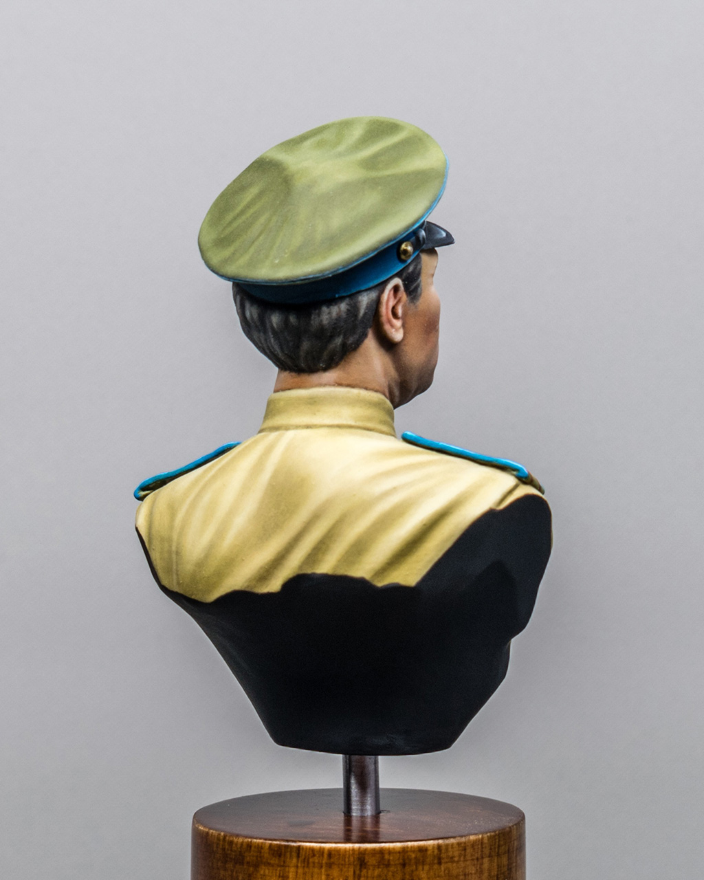 Figures: Maestro, photo #7