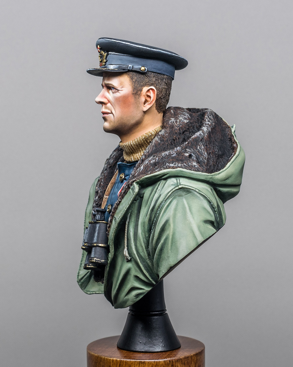 Figures: Soviet submarine commander, photo #5