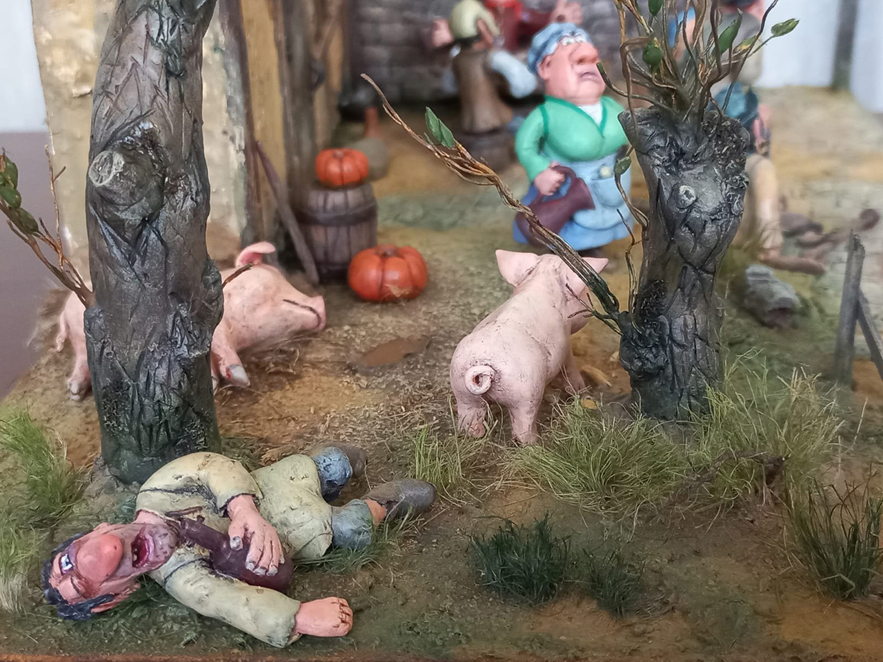 Miscellaneous: By the tavern, photo #5