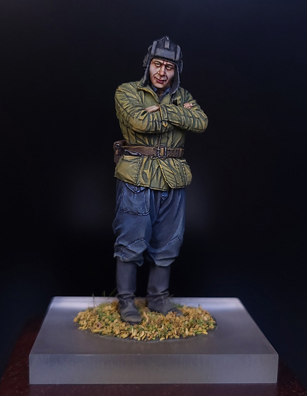 Figures: Soviet tank crewman