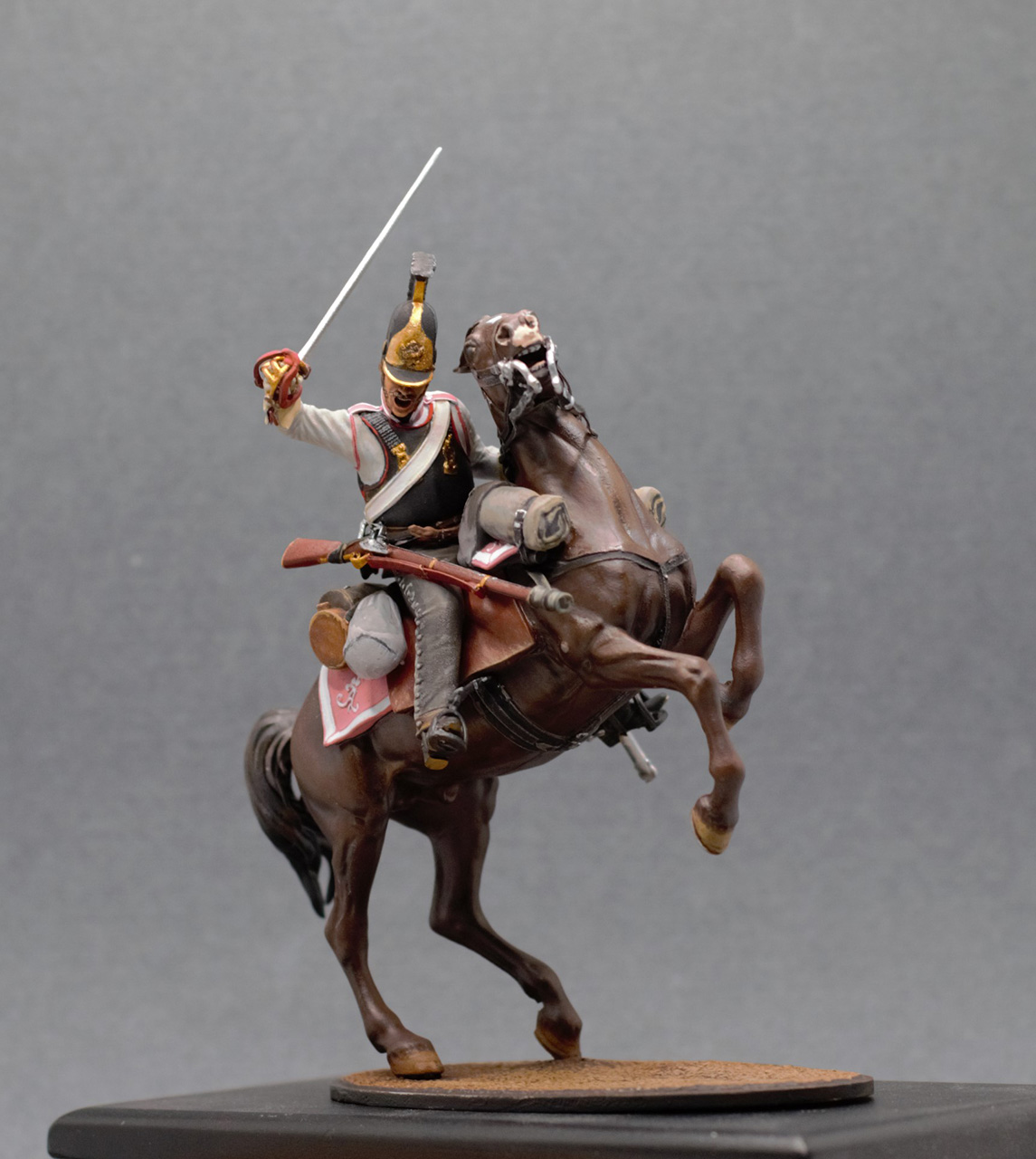 Figures: Private of Novgorodsky cuirassiers in charge, photo #10