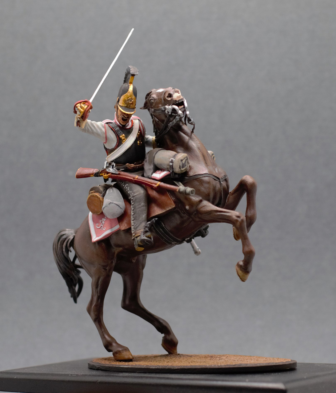 Figures: Private of Novgorodsky cuirassiers in charge, photo #2