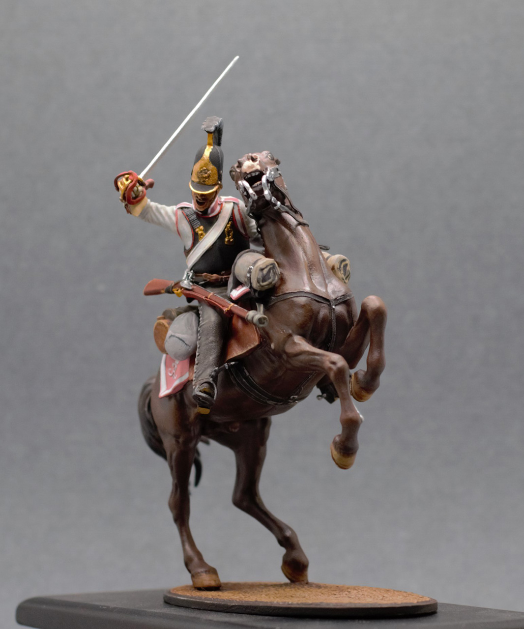 Figures: Private of Novgorodsky cuirassiers in charge, photo #3