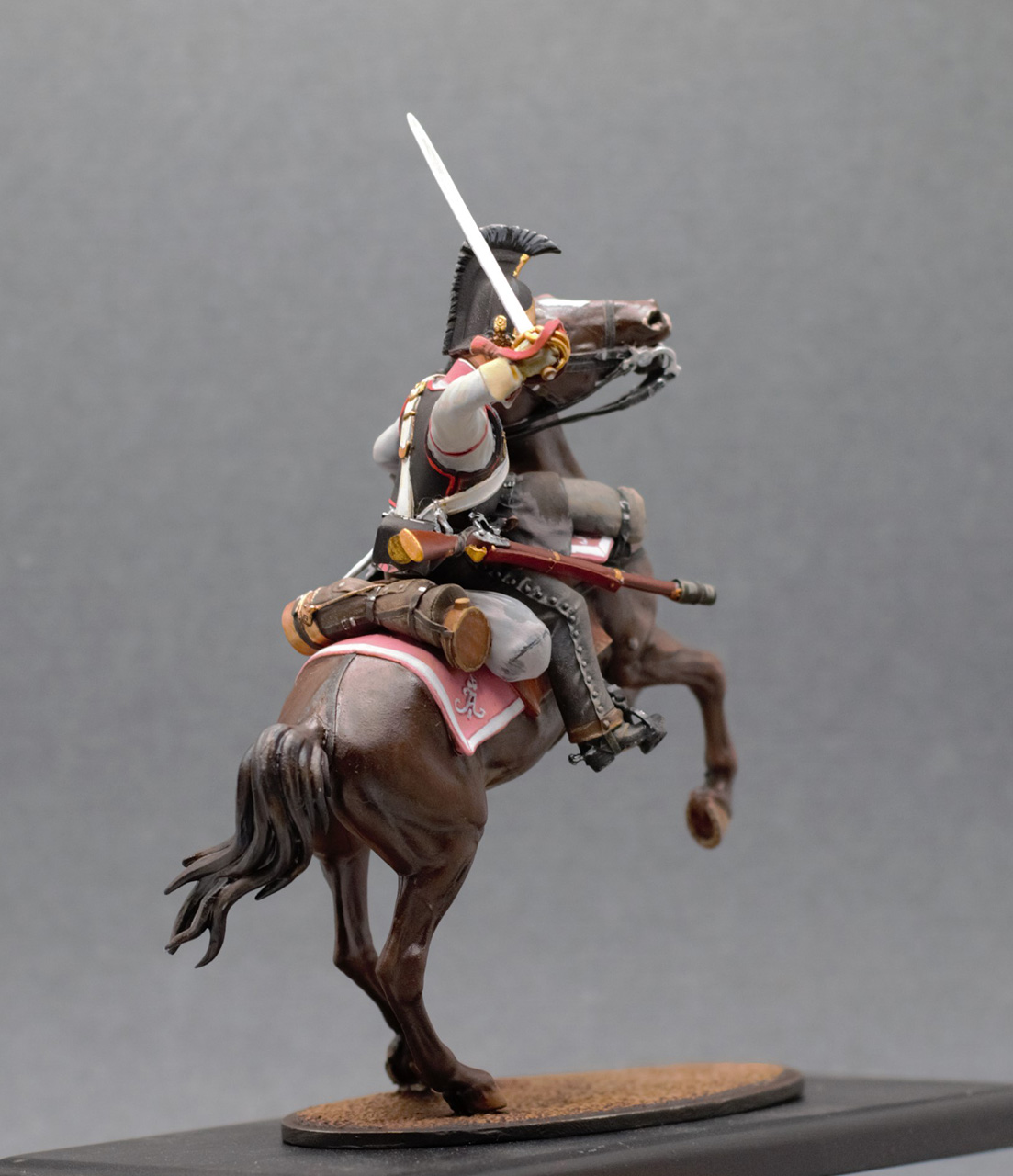 Figures: Private of Novgorodsky cuirassiers in charge, photo #8