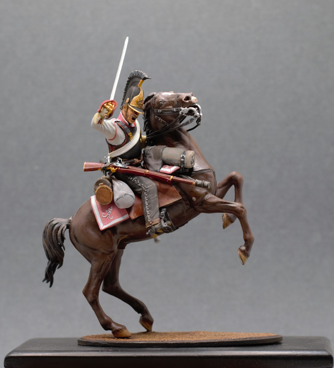 Figures: Private of Novgorodsky cuirassiers in charge, photo #9