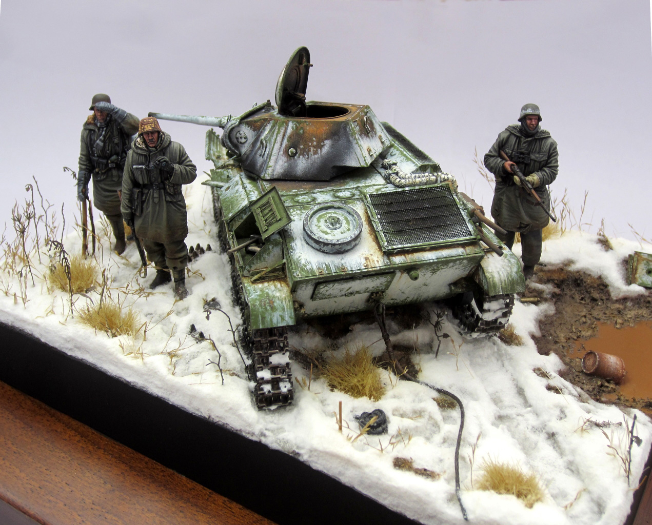 Dioramas and Vignettes: Waiting for the big trouble, photo #3