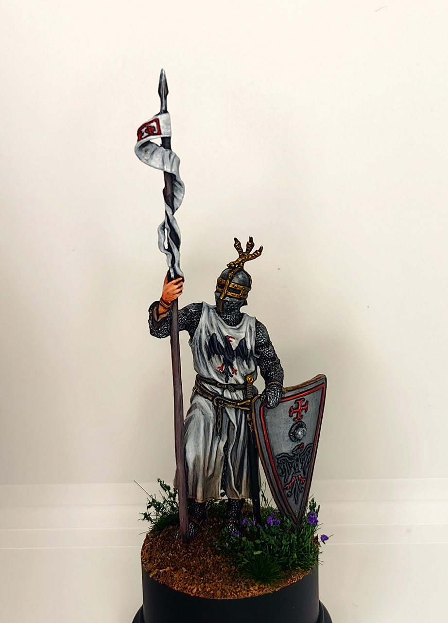 Figures: Western European knight, late 12th - early 13th AD, photo #1