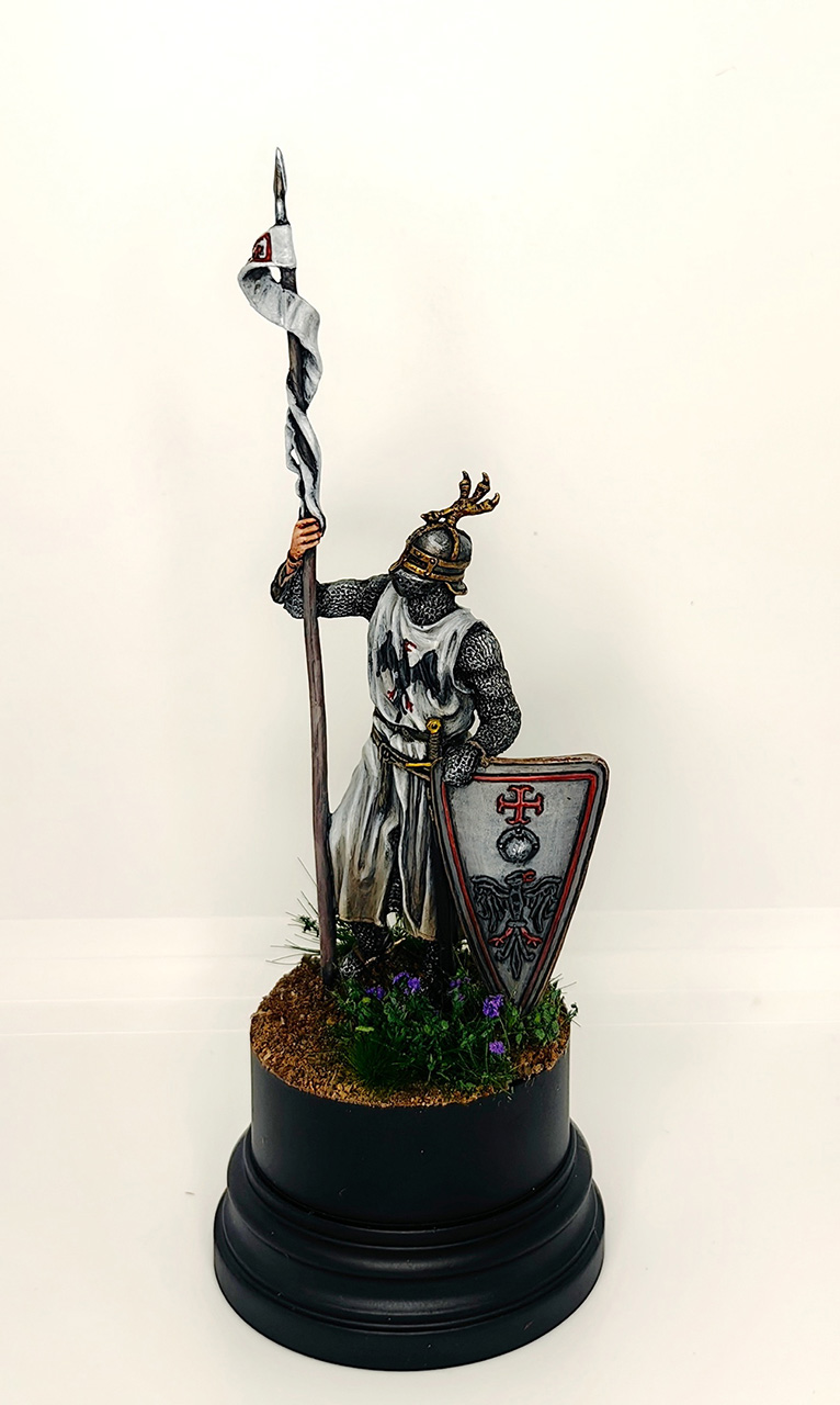 Figures: Western European knight, late 12th - early 13th AD, photo #3