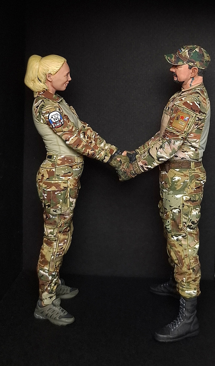 Figures: Love is stronger than war, photo #5