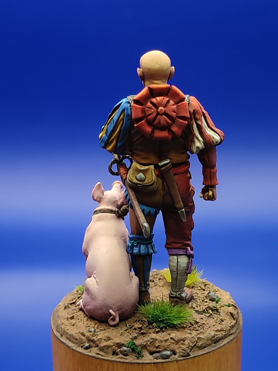 Figures: Landsknecht with a pig, 16th century, photo #5