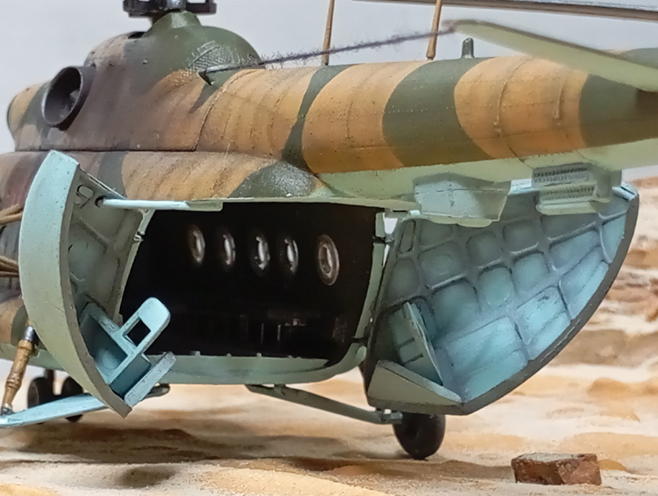 Dioramas and Vignettes: Mi-8T, photo #5