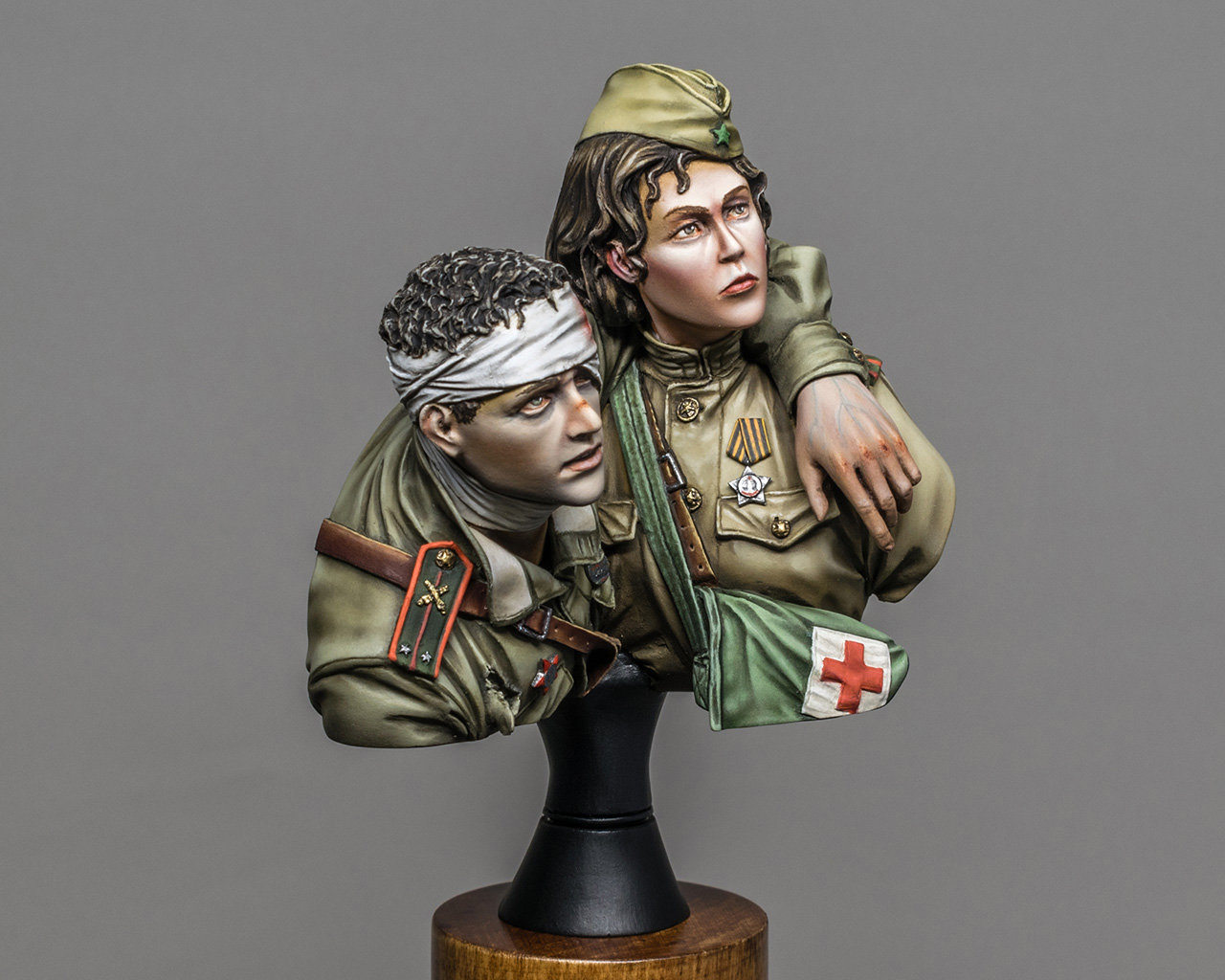 Figures: Sister in arms, photo #3