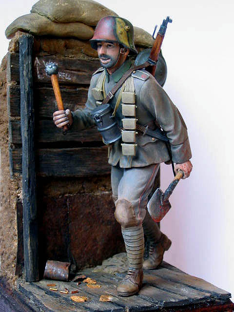 Figures: German stormtrooper, 1917-18, photo #12