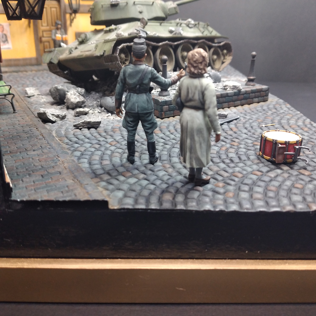 Dioramas and Vignettes: Bring me some beer!, photo #6