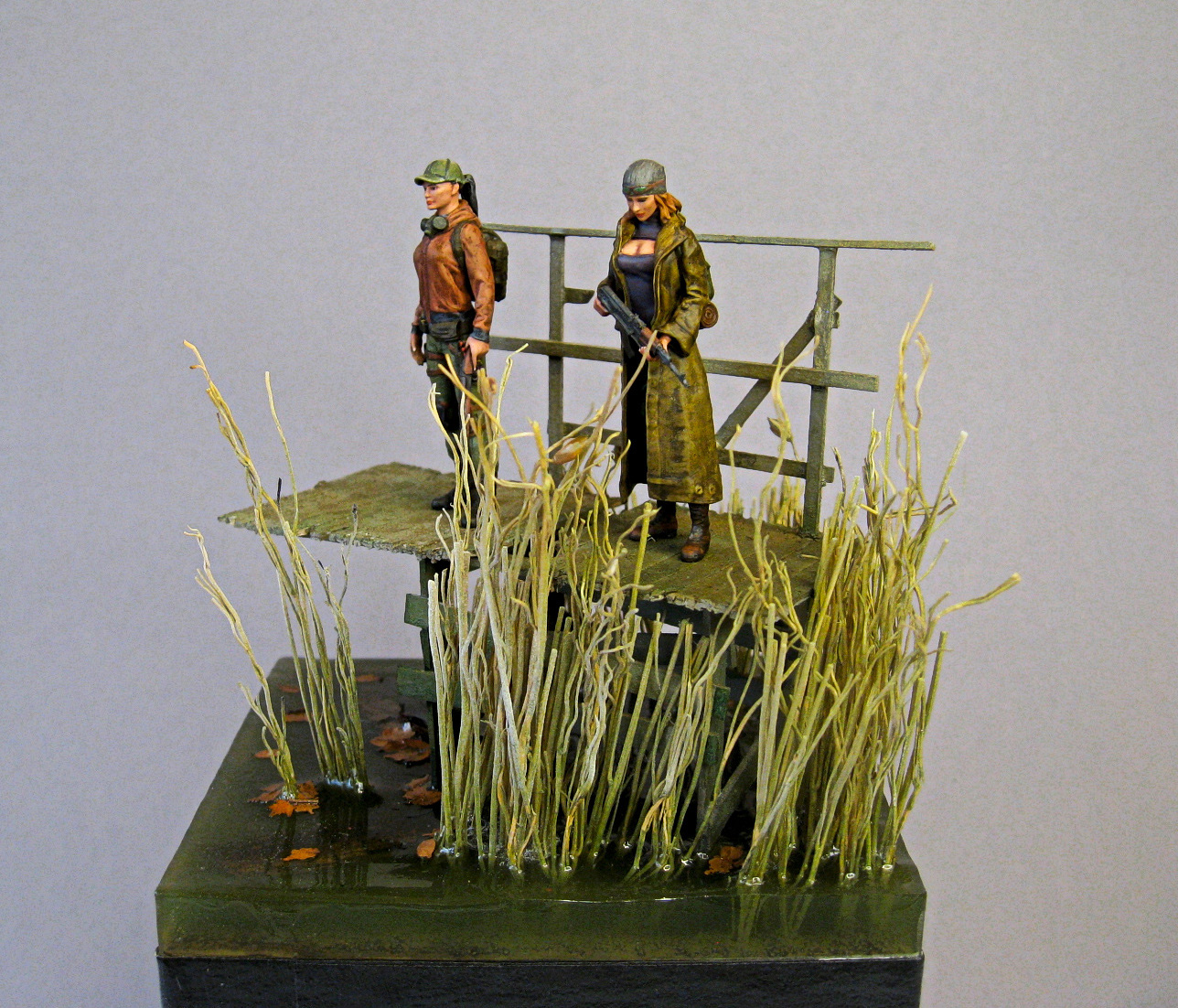 Dioramas and Vignettes: Stalker girls, photo #2