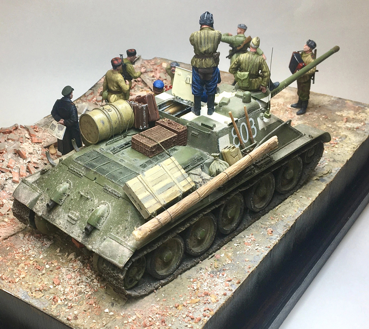 Dioramas and Vignettes: The Victors, photo #6