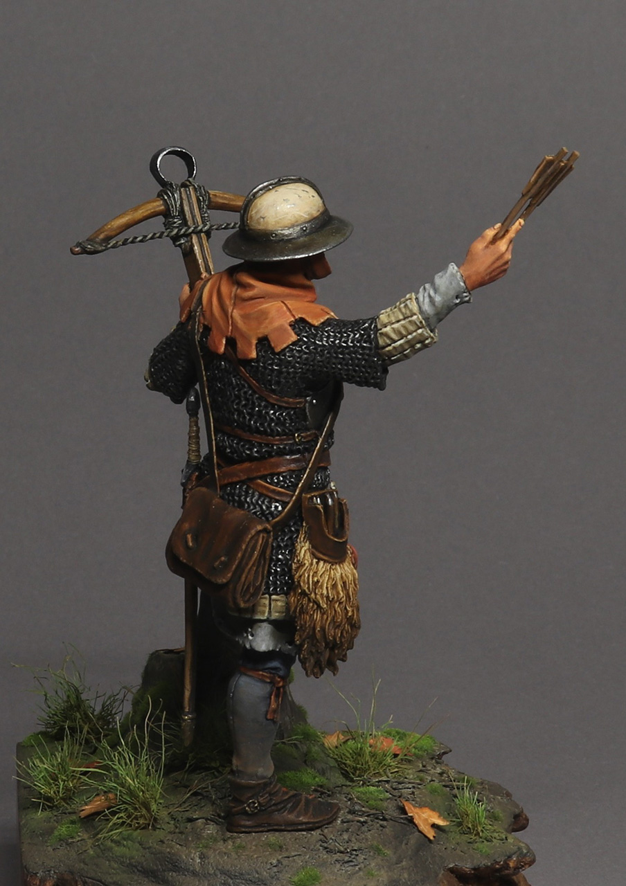 Figures: Crossbowman, 14th century, photo #3