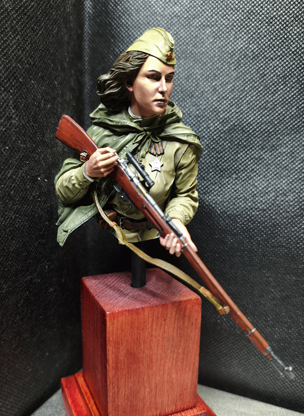 Фигурки: Девушка - снайпер