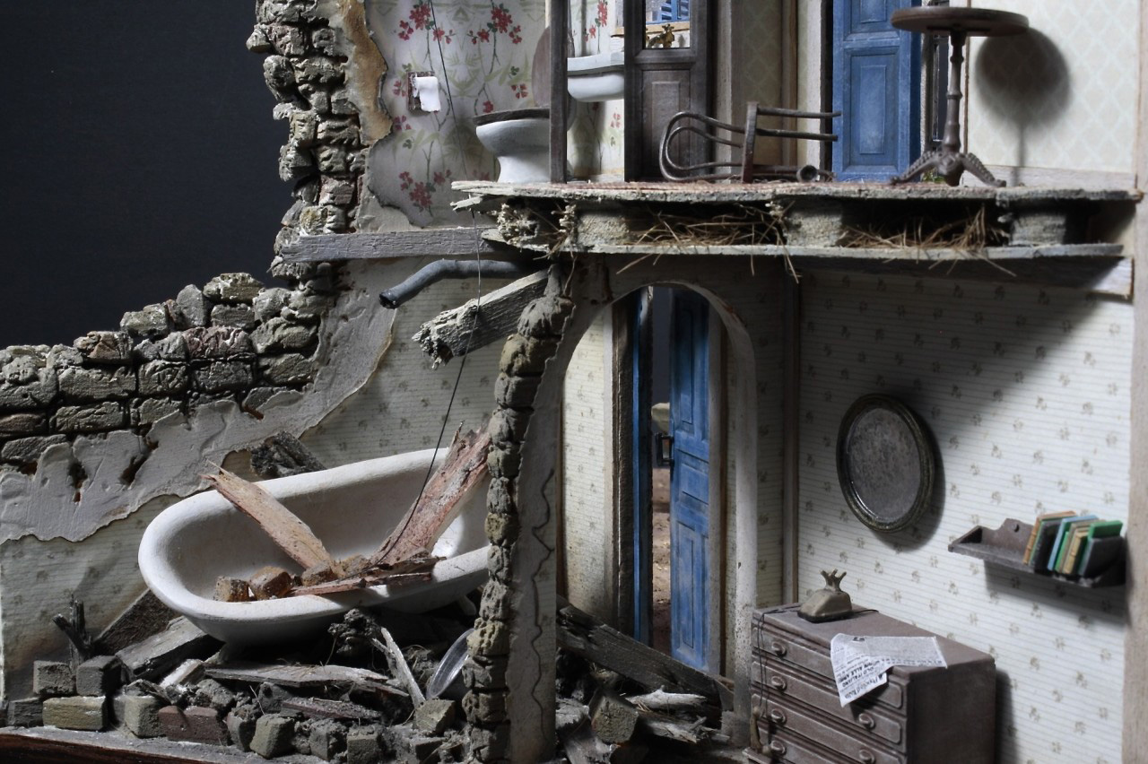 Dioramas and Vignettes: Narrow street, broad war, photo #10