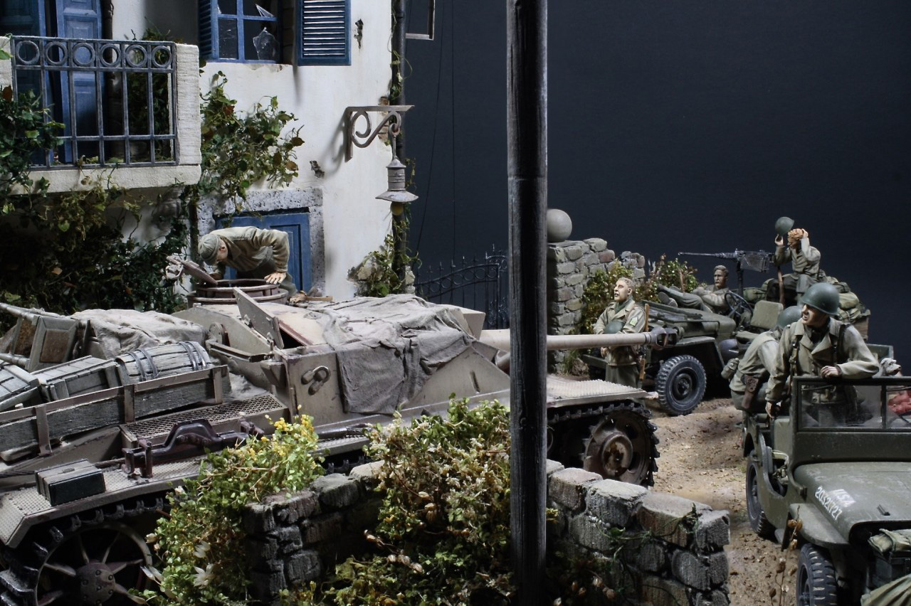 Dioramas and Vignettes: Narrow street, broad war, photo #11