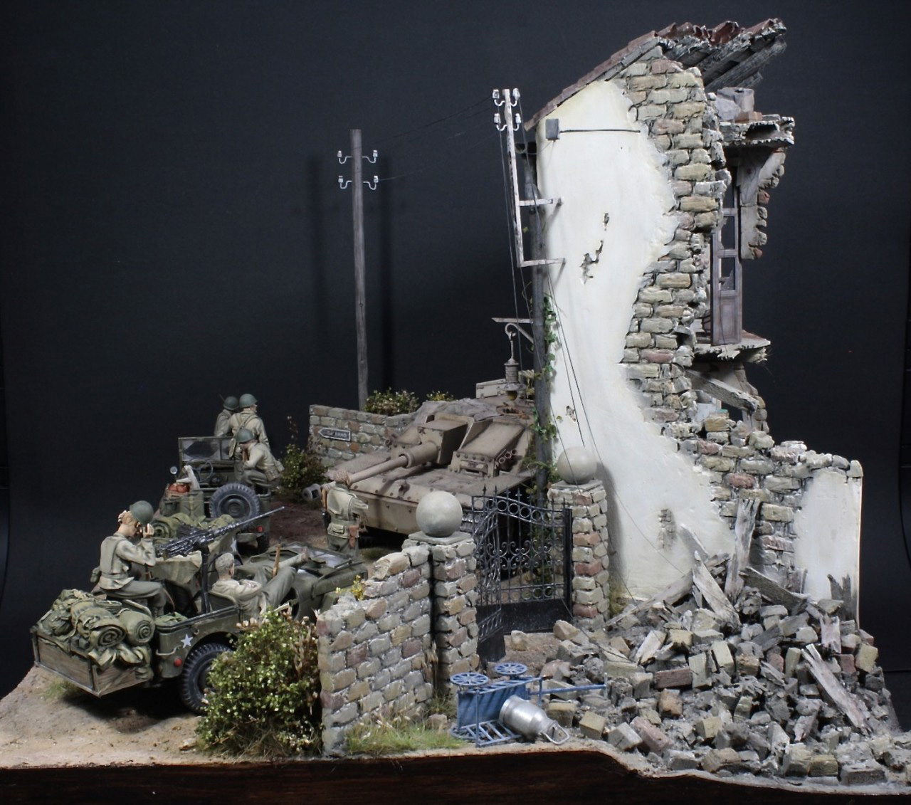 Dioramas and Vignettes: Narrow street, broad war, photo #13