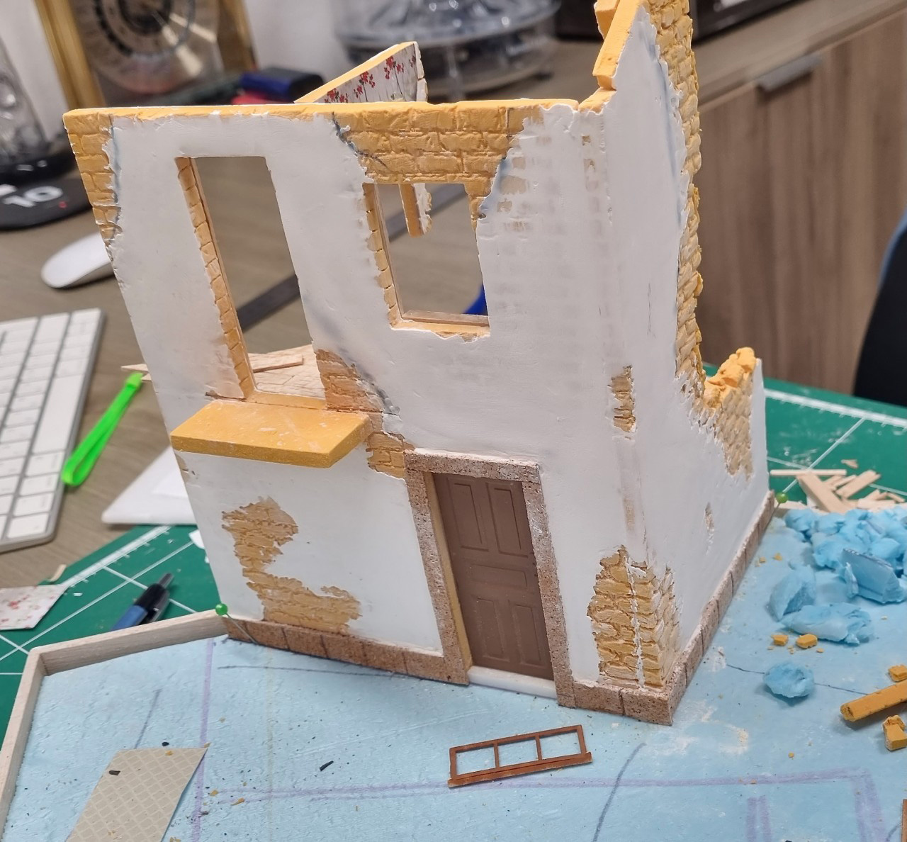 Dioramas and Vignettes: Narrow street, broad war, photo #17