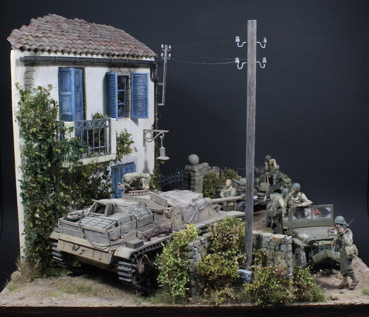 Dioramas and Vignettes: Narrow street, broad war, photo #2