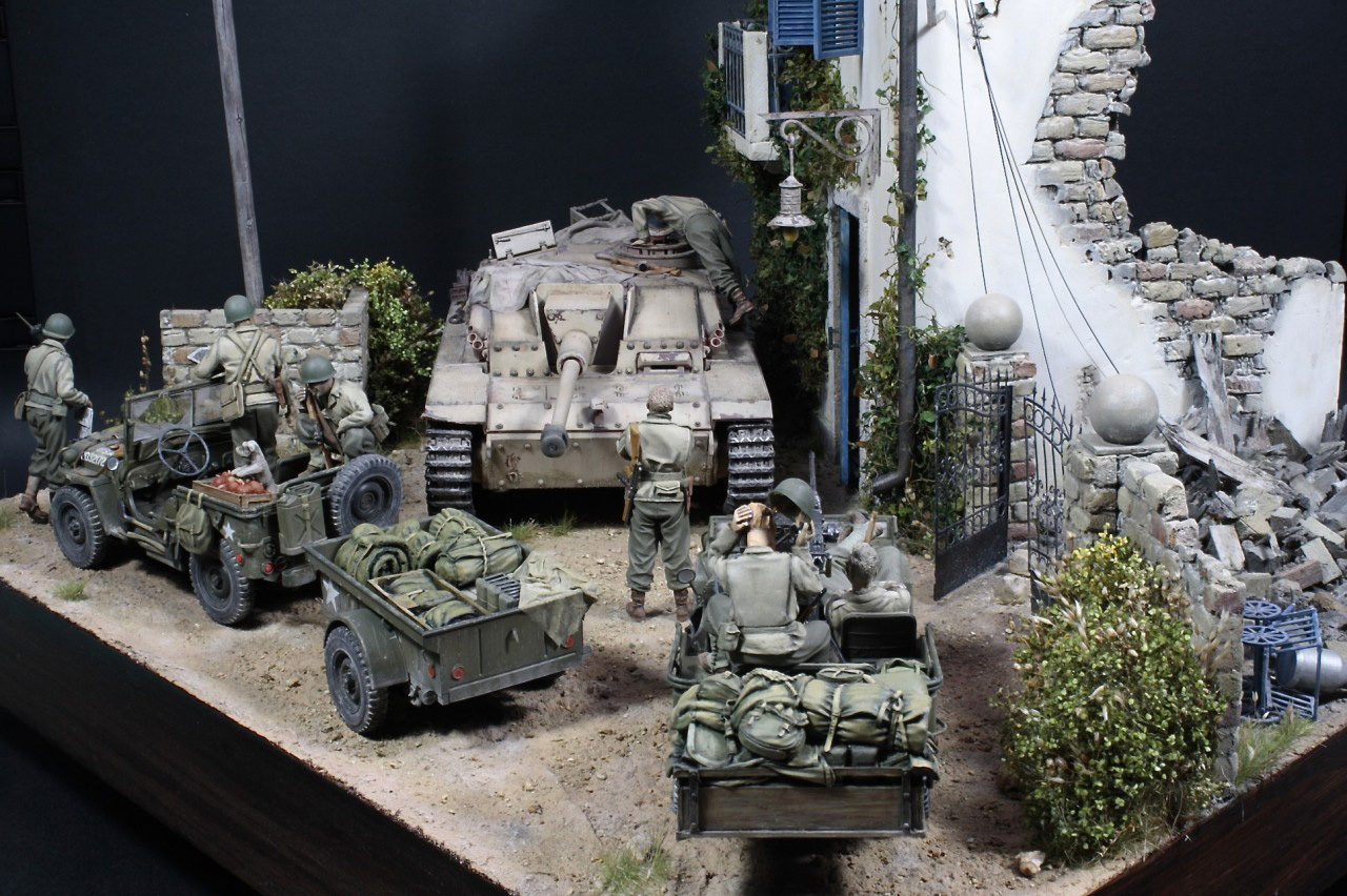 Dioramas and Vignettes: Narrow street, broad war, photo #3