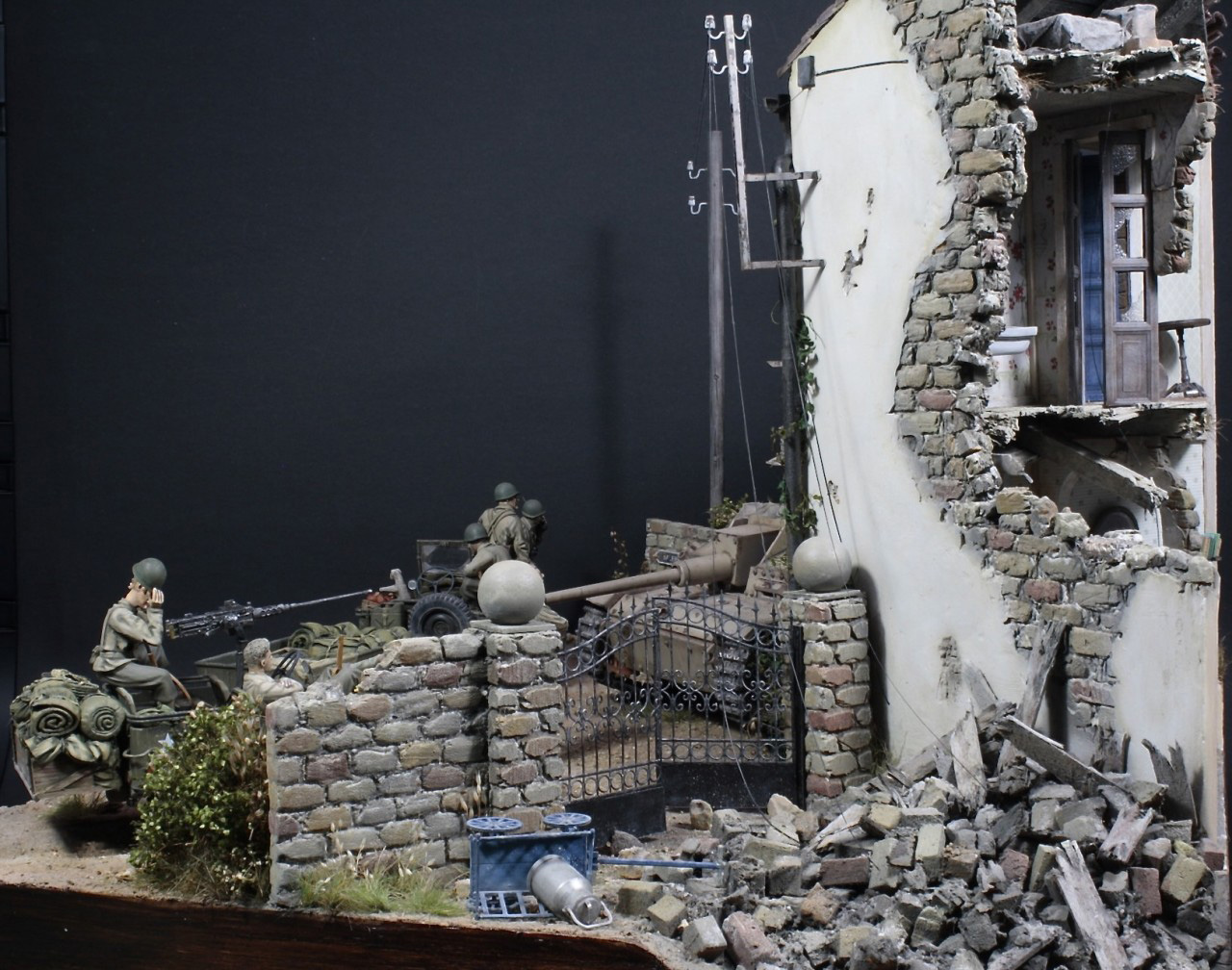 Dioramas and Vignettes: Narrow street, broad war, photo #6