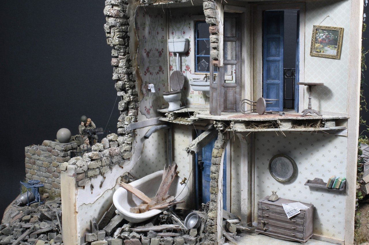 Dioramas and Vignettes: Narrow street, broad war, photo #9