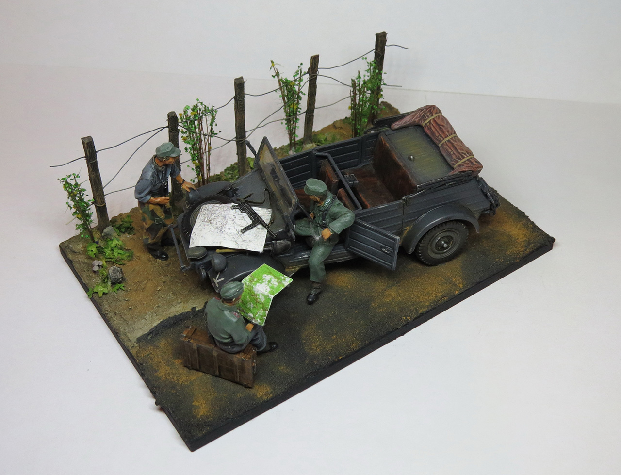 Dioramas and Vignettes: Hans, we are lost!, photo #1